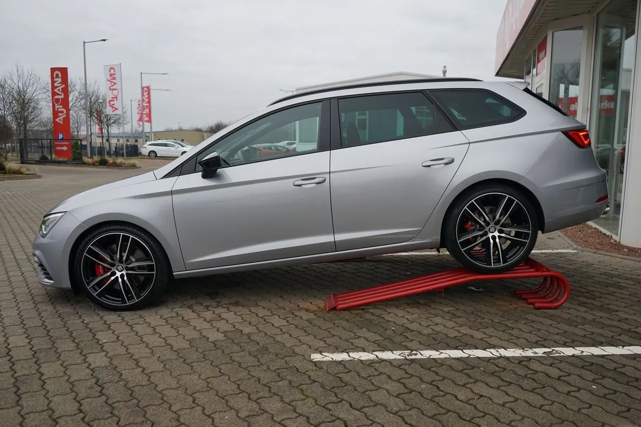 Seat Leon ST 2.0 TSI Cupra 4Drive...  Image 3