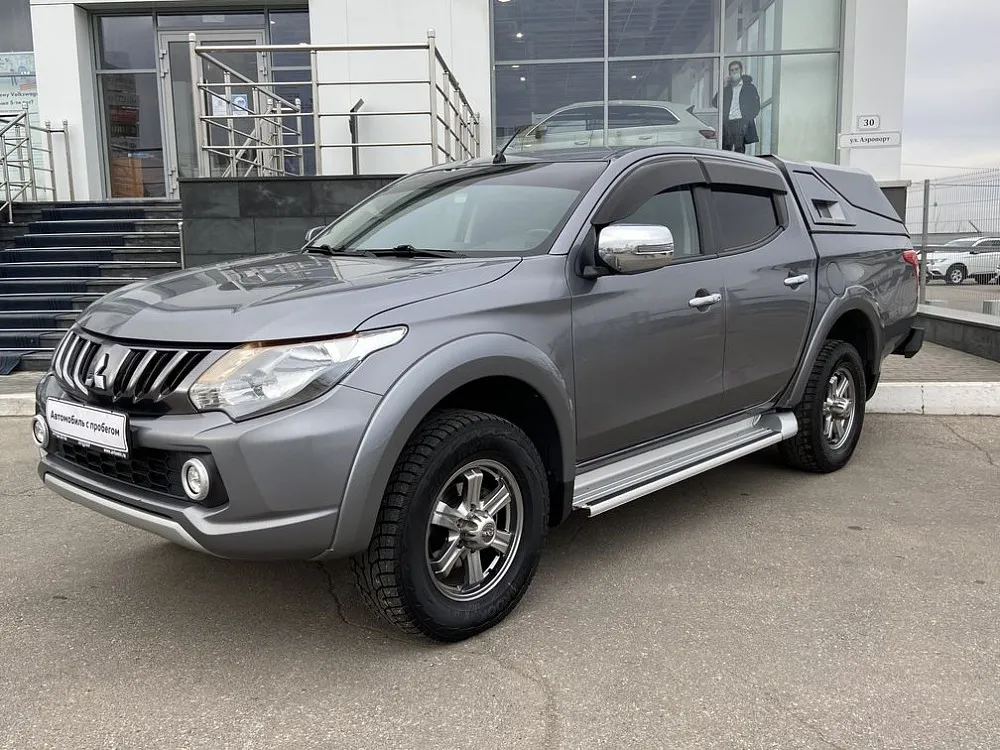 Mitsubishi L200 Image 1