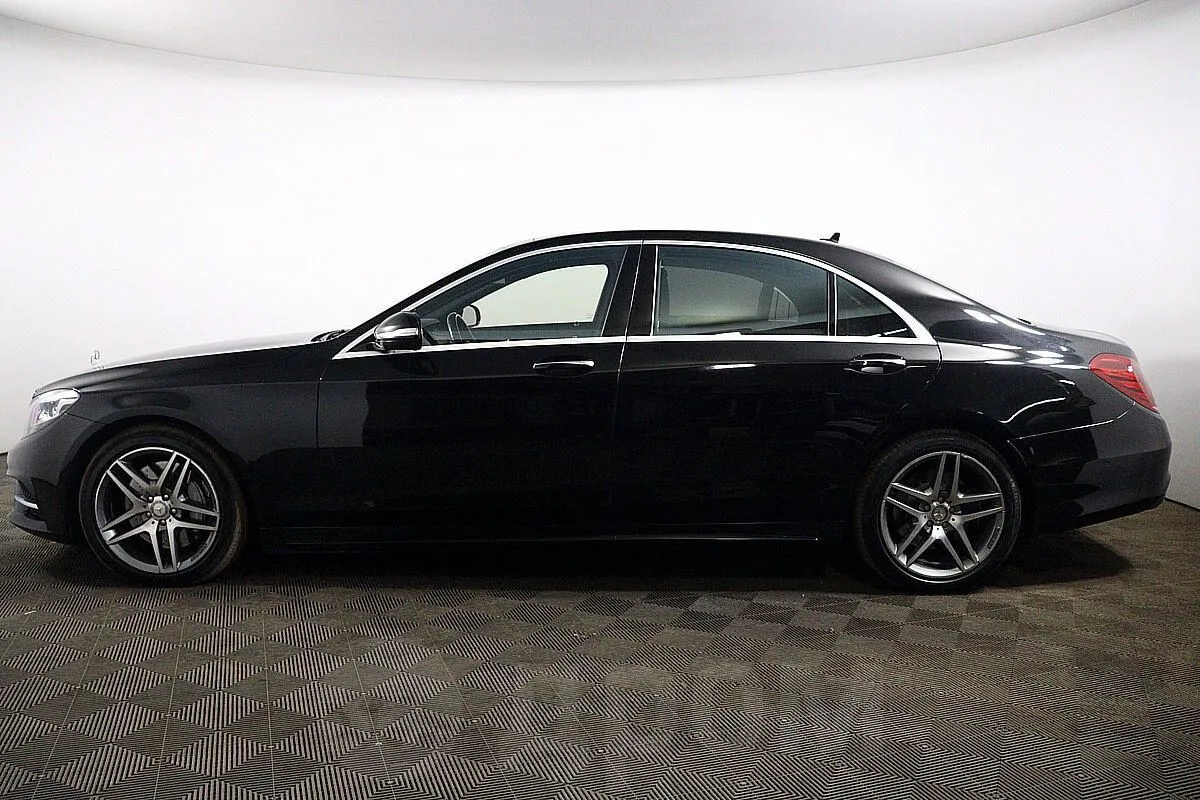 Mercedes-Benz S-Class Image 8